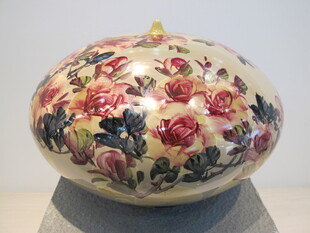 花卉纹精美陶瓷南瓜摆件