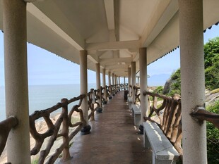 海边木质长廊观景好去处