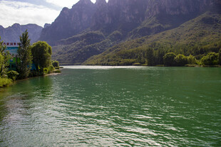 武家湾河畔风光