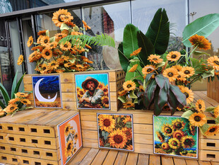 向日葵主题创意装饰场景