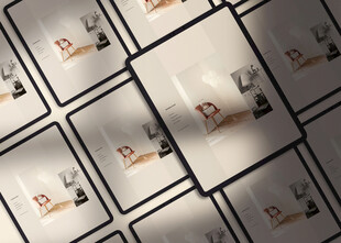 整齐排列的卡片展示