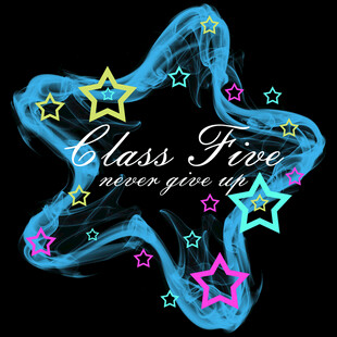 五彩星星装饰的班级标识