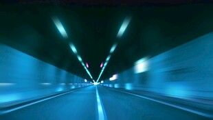 未来感隧道公路夜景