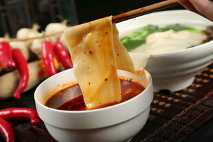 陕西面食  裤带面