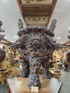精美木雕摆件展示