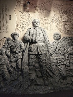 革命英雄群像浮雕
