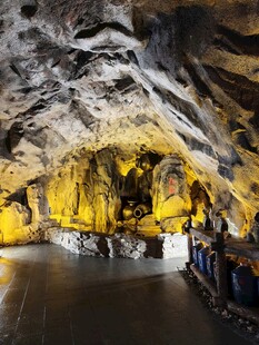 地下溶洞景观酒窖