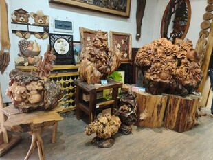 木雕工艺品展示