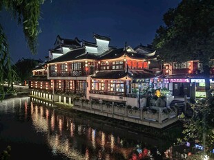 水乡夜景