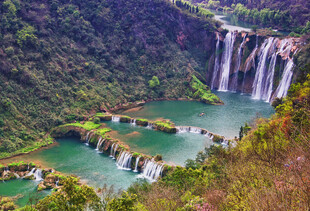 壮美山水瀑布景观