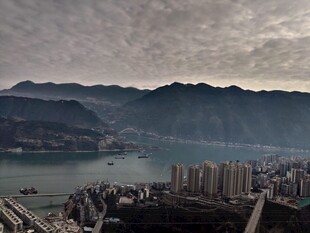 山城江景俯瞰图