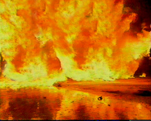 熊熊烈火燃烧的壮观场景