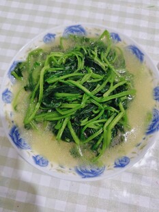 清炒菠菜