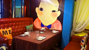 餐厅内可爱卡通人物装饰