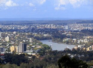 布里斯班城市河畔全景