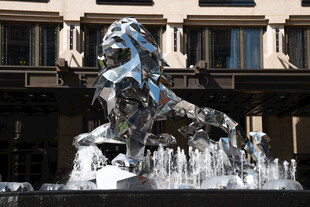 不锈钢狮子雕塑