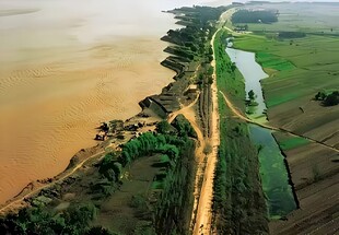 黄河岸边公路
