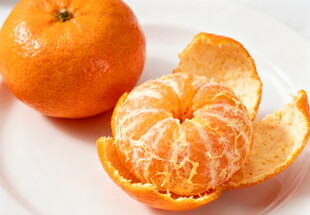 剥开的桔子