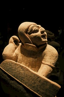 古代石雕人物像