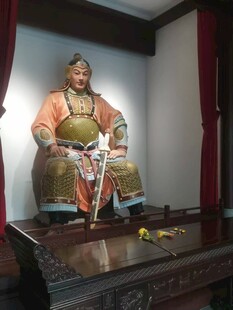 古代武将塑像
