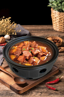 萝卜牛腩煲