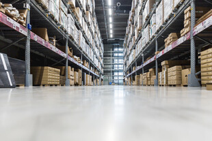 大型仓库内部存储场景