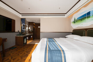 温馨舒适的现代风格客房