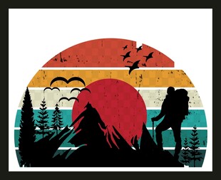 夕阳下的山林与神秘身影