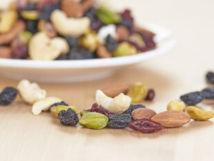 坚果与果干组合
