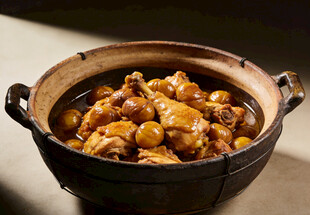 瓦罐炖鸡肉