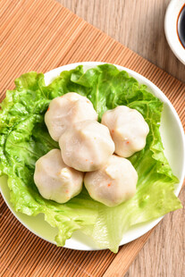 鲜嫩鱼丸