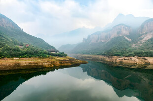 山水河谷