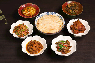多样中式菜肴