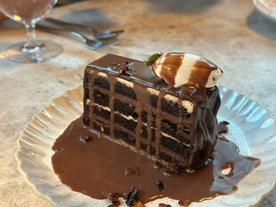 巧克力华夫配冰淇淋