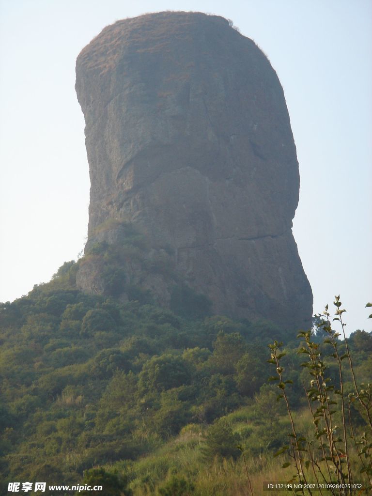 德庆的华标石风景区