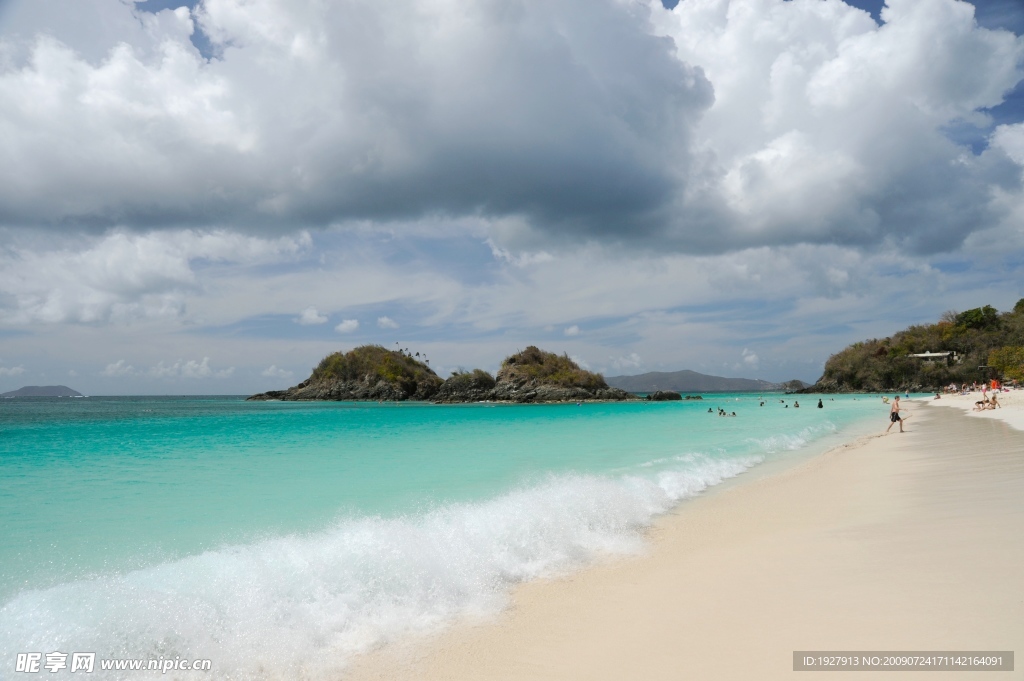 乌龟海湾海滩风景