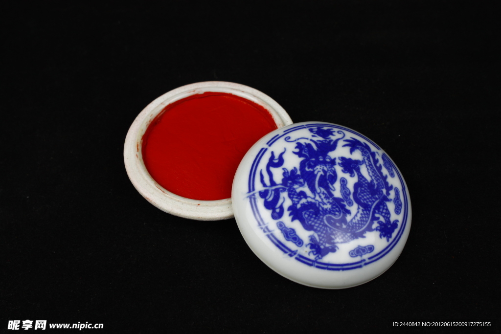 传统龙纹瓷器印泥