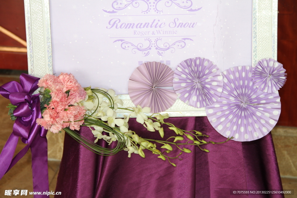 婚礼指示牌花艺