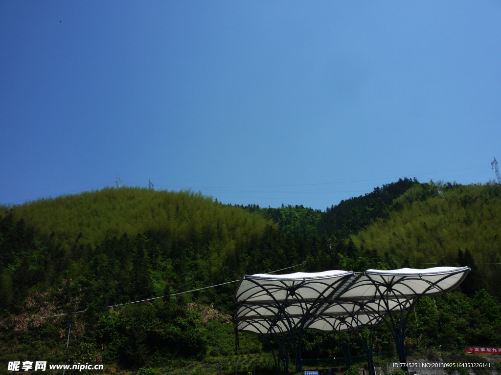 蓝色的天空