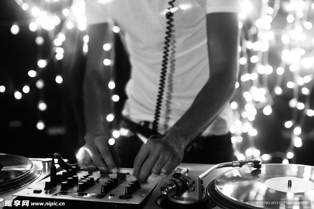 夜店DJ