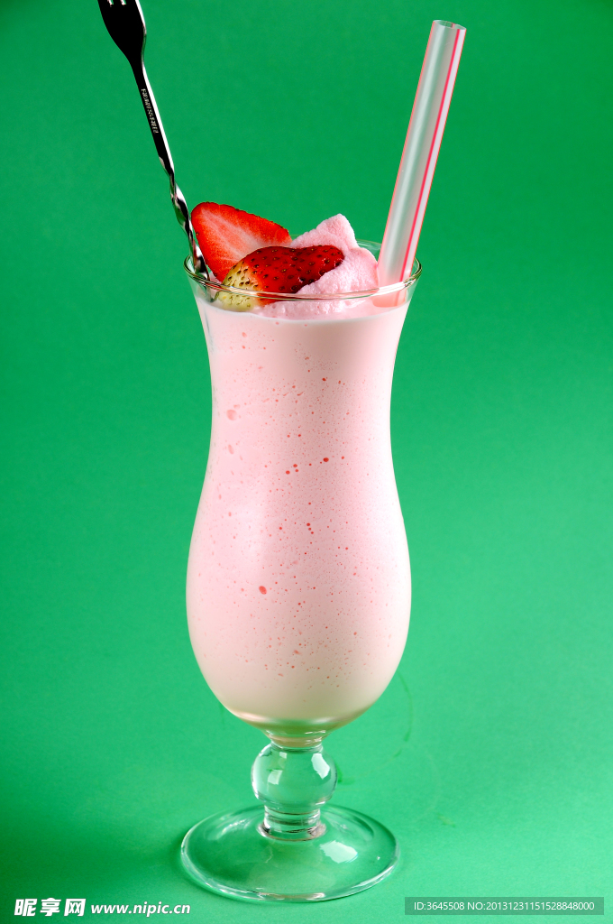 草莓奶昔