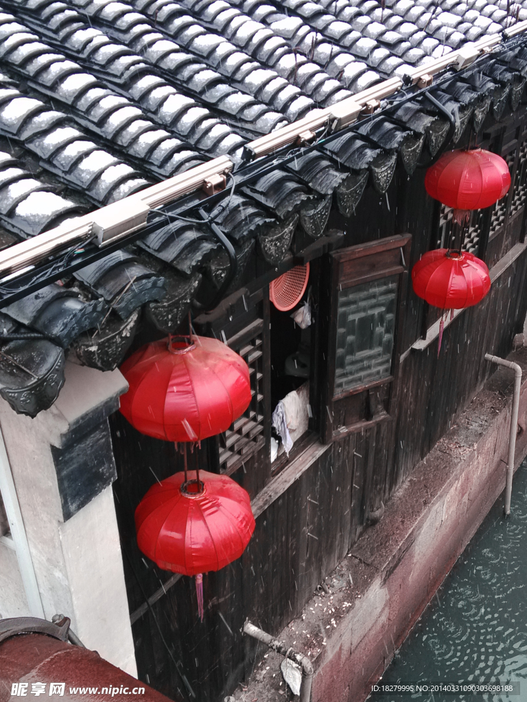 南浔古镇 雪 红灯笼