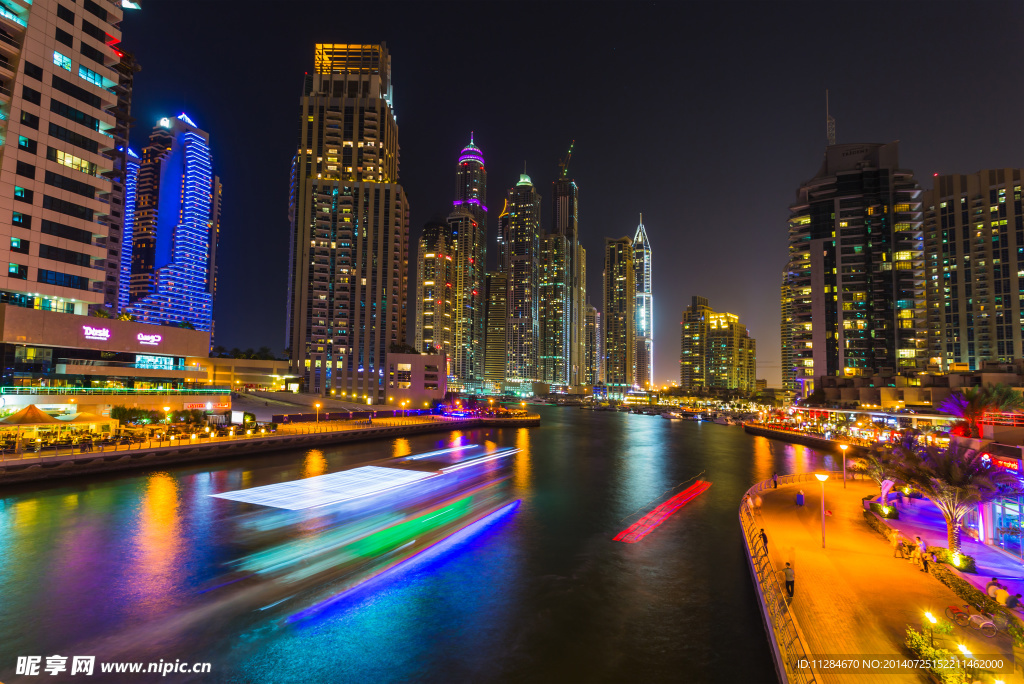 迪拜城市夜景