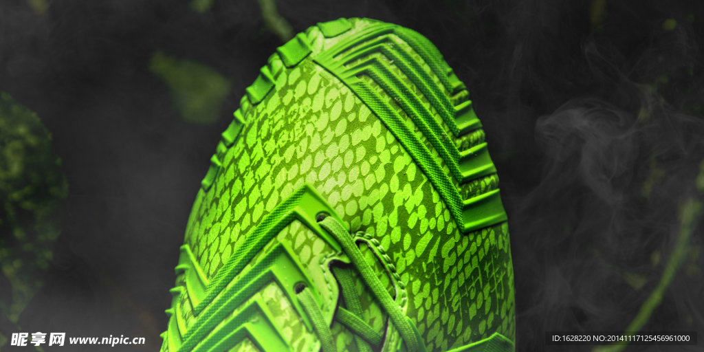 ADIDAS 足球鞋