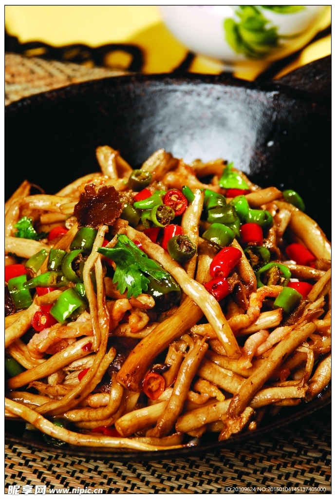 干锅鲜茶树菇