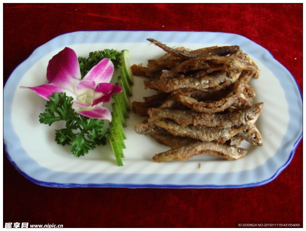 干炸小溪鱼煲来香