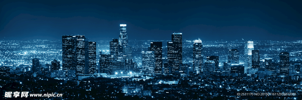 城市宽幅夜景
