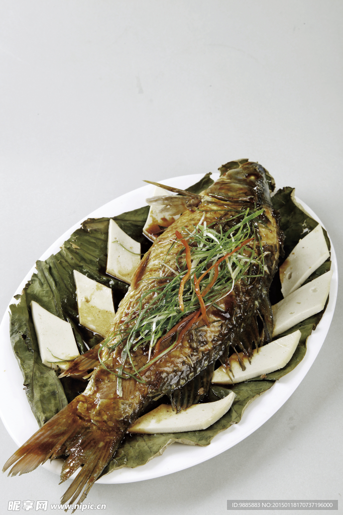荷香骨酥鱼