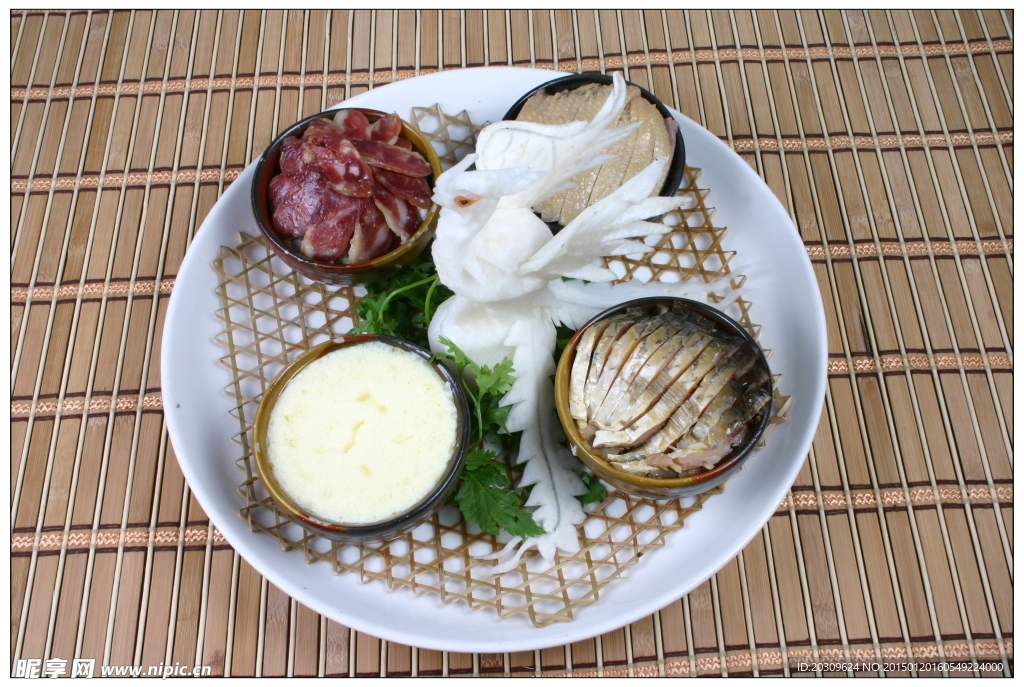 农家四样肉鸡鱼又一村