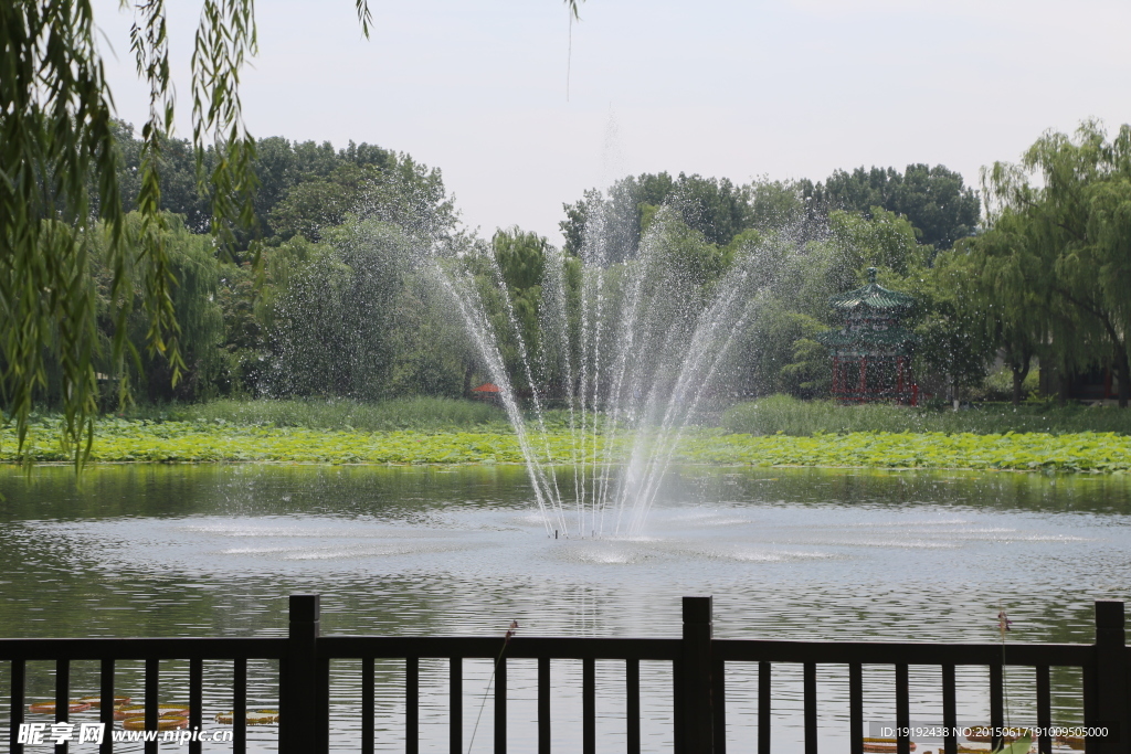 湖水